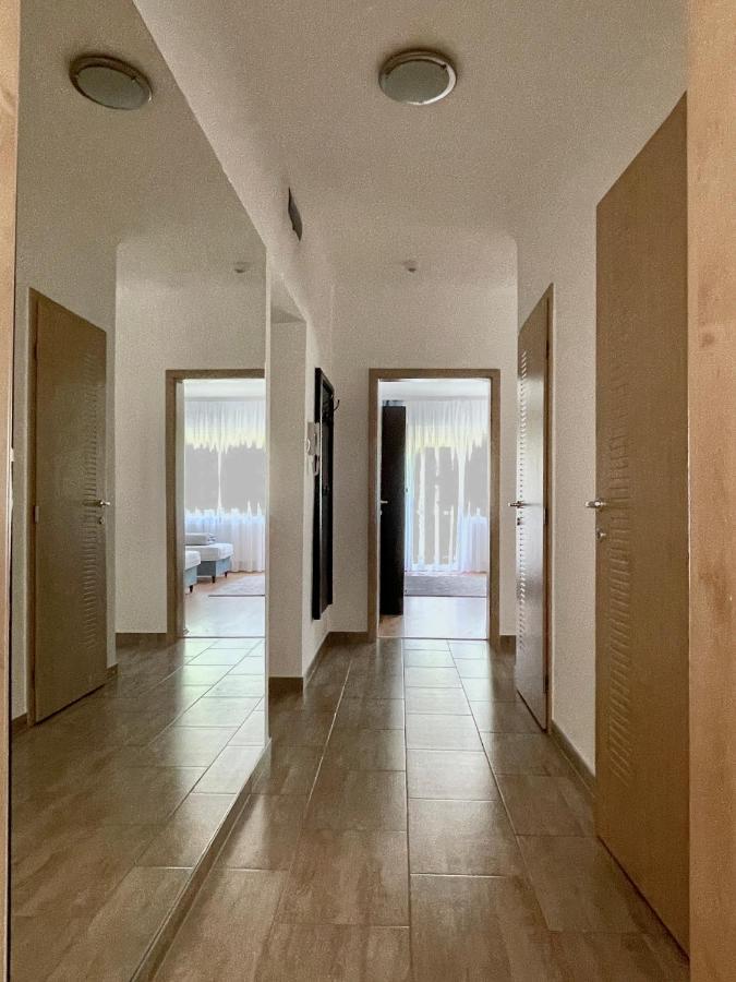 Thermal Next I Weninger Apartman Kiskunhalas Eksteriør bilde