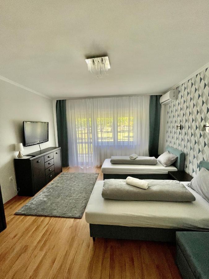 Thermal Next I Weninger Apartman Kiskunhalas Eksteriør bilde