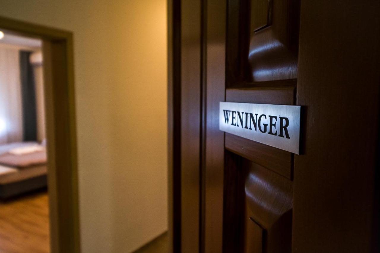 Thermal Next I Weninger Apartman Kiskunhalas Eksteriør bilde